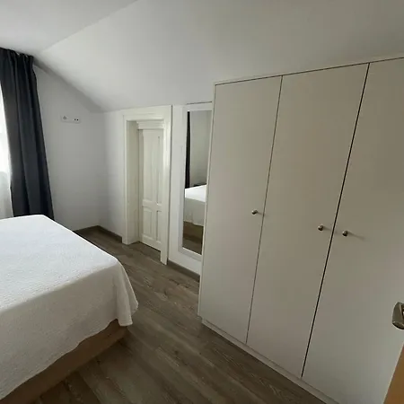 Paseo Malecon Planta 3 Daire *